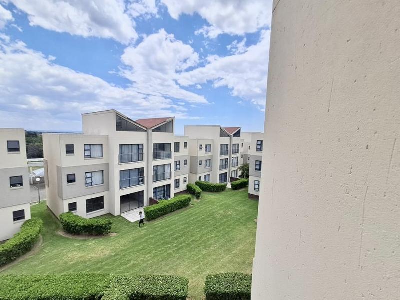 To Let 2 Bedroom Property for Rent in Beverley Gauteng