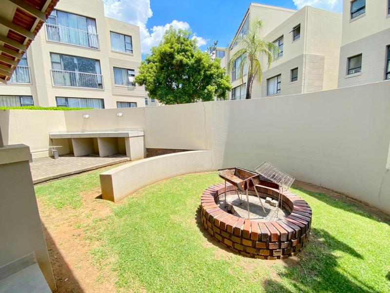 To Let 2 Bedroom Property for Rent in Beverley Gauteng