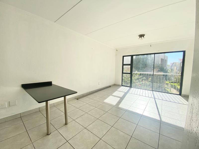 To Let 2 Bedroom Property for Rent in Beverley Gauteng