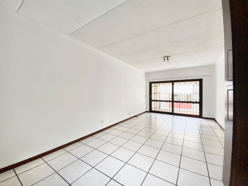 To Let 2 Bedroom Property for Rent in Beverley Gauteng