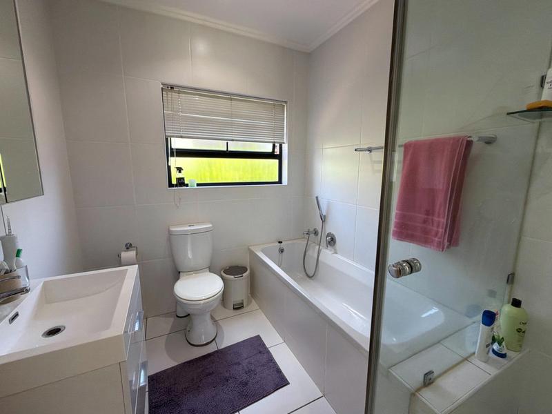 To Let 3 Bedroom Property for Rent in Lonehill Gauteng