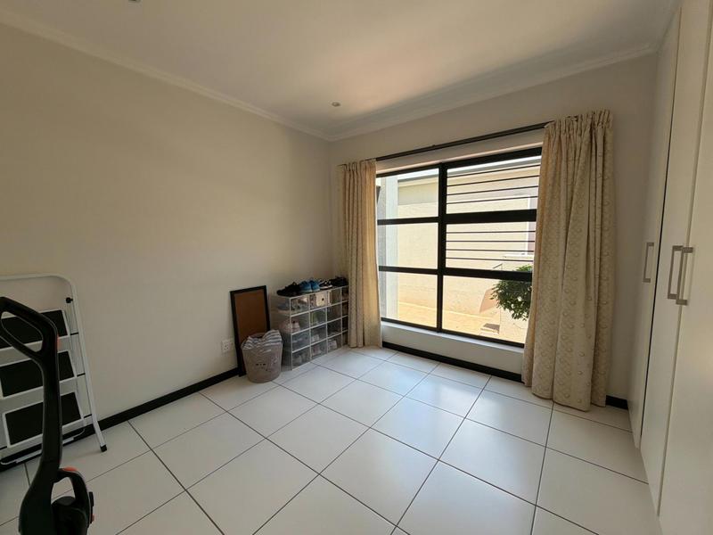 To Let 3 Bedroom Property for Rent in Lonehill Gauteng