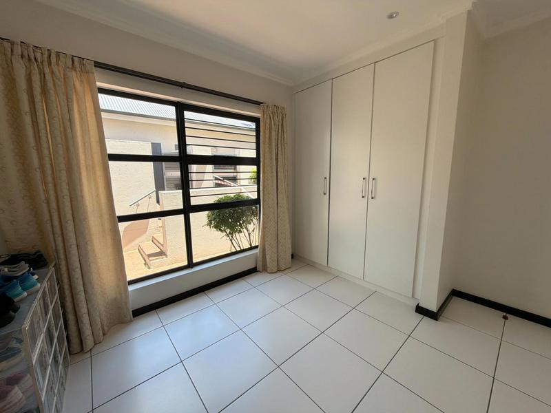 To Let 3 Bedroom Property for Rent in Lonehill Gauteng