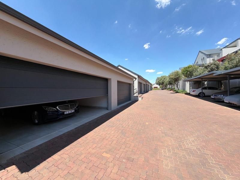 To Let 3 Bedroom Property for Rent in Lonehill Gauteng