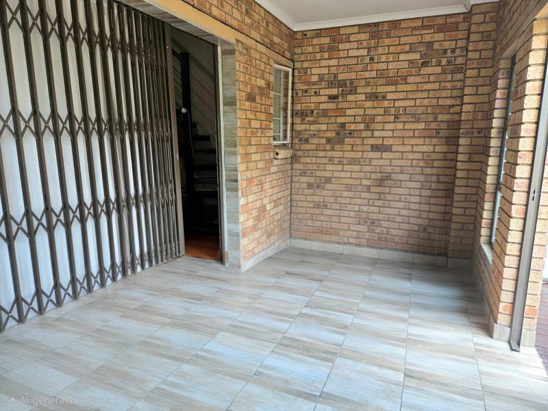 2 Bedroom Property for Sale in Rooihuiskraal North Gauteng