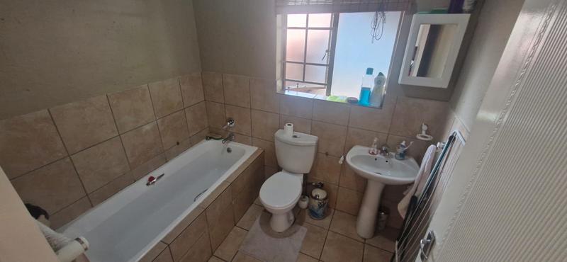 3 Bedroom Property for Sale in Heuwelsig Estate Gauteng