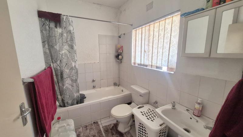 To Let 1 Bedroom Property for Rent in Westdene Gauteng