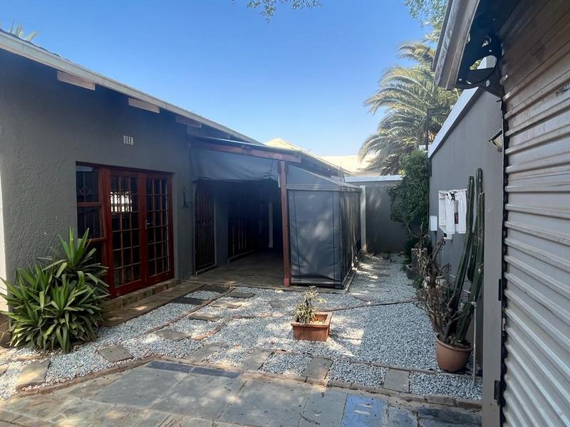 To Let 2 Bedroom Property for Rent in Westdene Gauteng