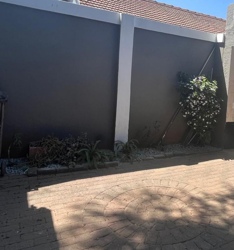 To Let 2 Bedroom Property for Rent in Westdene Gauteng