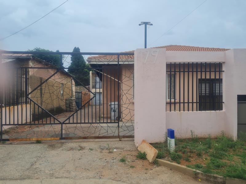To Let 2 Bedroom Property for Rent in Roodepoort Central Gauteng