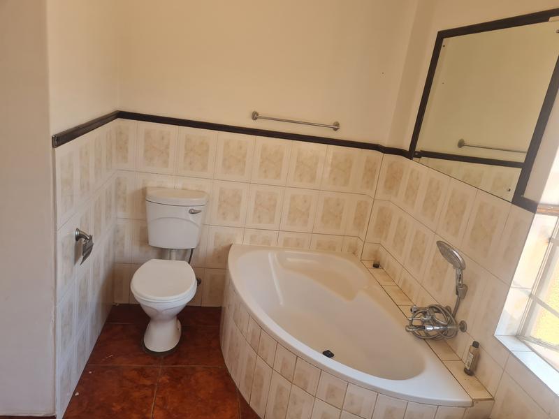 To Let 2 Bedroom Property for Rent in Roodepoort Central Gauteng