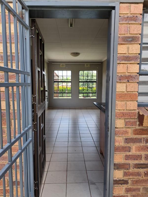 3 Bedroom Property for Sale in Clayville Gauteng