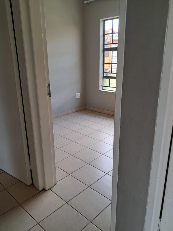 3 Bedroom Property for Sale in Clayville Gauteng