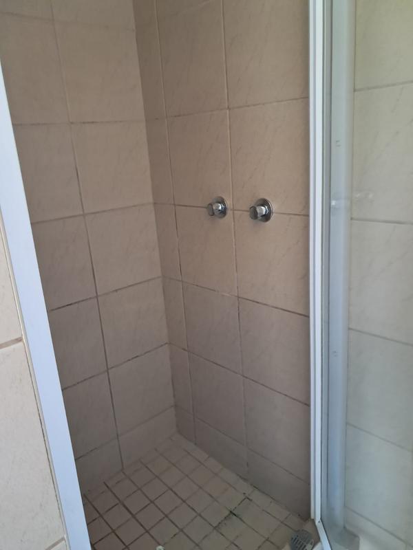 3 Bedroom Property for Sale in Clayville Gauteng