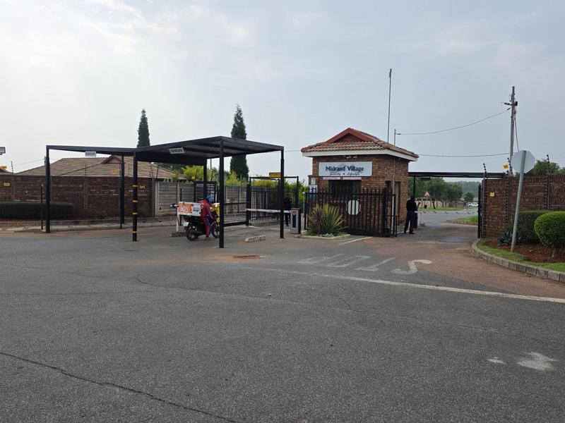 3 Bedroom Property for Sale in Clayville Gauteng