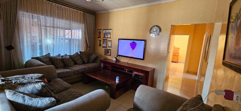 4 Bedroom Property for Sale in Atteridgeville Gauteng