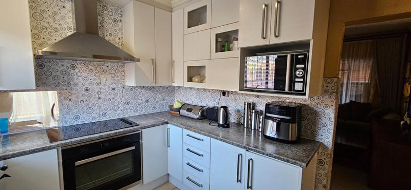 4 Bedroom Property for Sale in Atteridgeville Gauteng