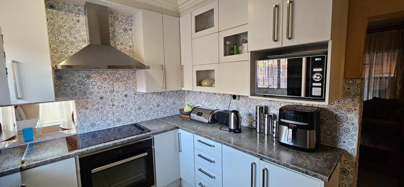 4 Bedroom Property for Sale in Atteridgeville Gauteng