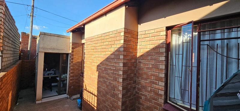 4 Bedroom Property for Sale in Atteridgeville Gauteng