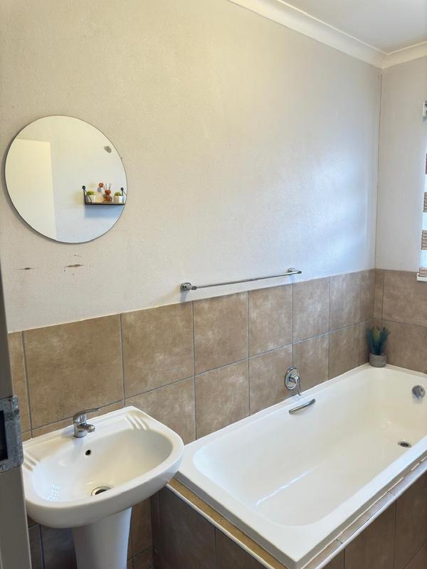 4 Bedroom Property for Sale in Lotus Gardens Gauteng