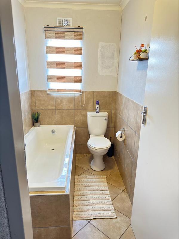 4 Bedroom Property for Sale in Lotus Gardens Gauteng