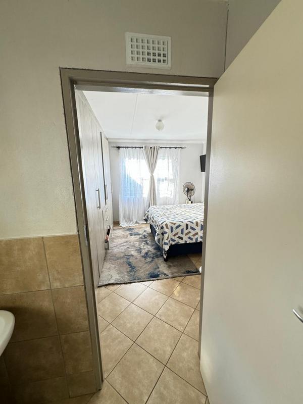 4 Bedroom Property for Sale in Lotus Gardens Gauteng