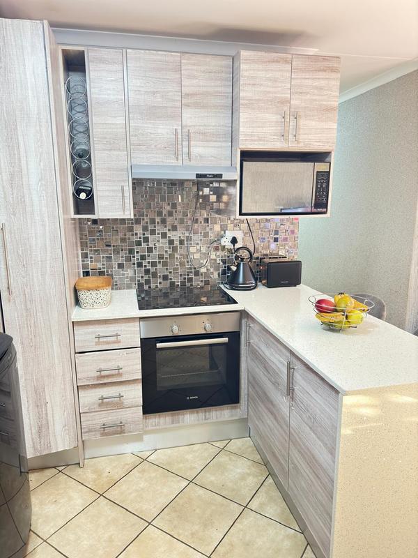 4 Bedroom Property for Sale in Lotus Gardens Gauteng