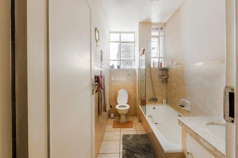 1 Bedroom Property for Sale in Sandown Gauteng