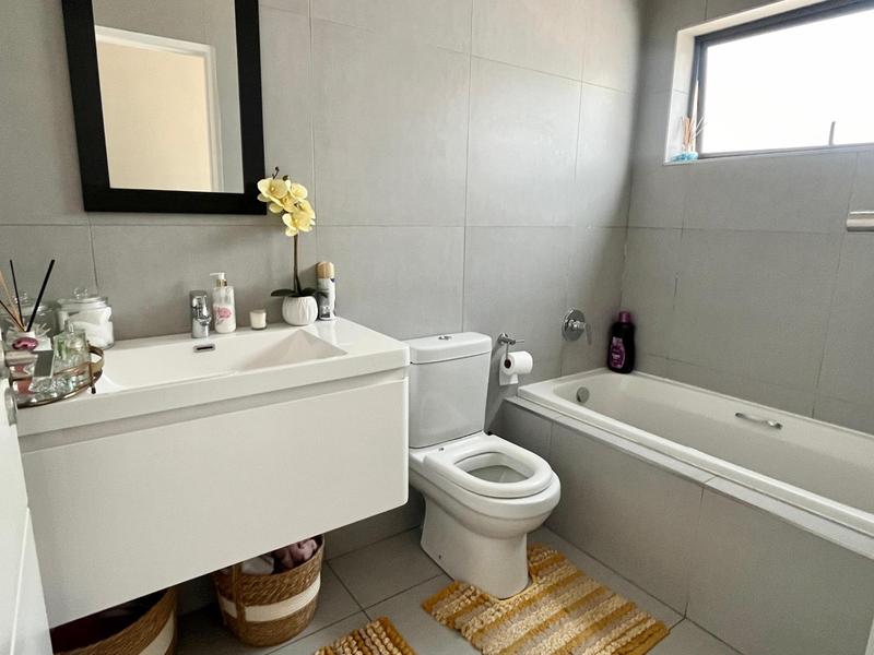 2 Bedroom Property for Sale in Equestria Gauteng