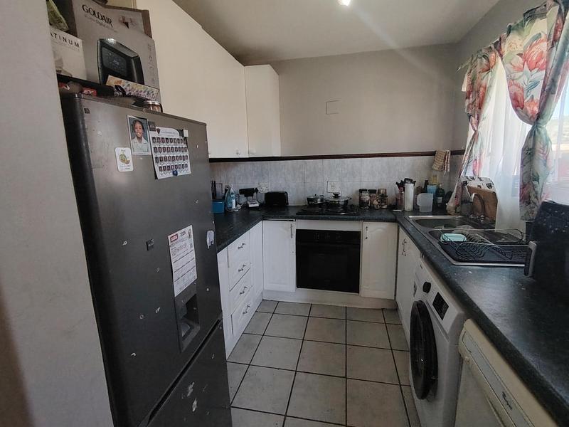 2 Bedroom Property for Sale in Die Hoewes Gauteng