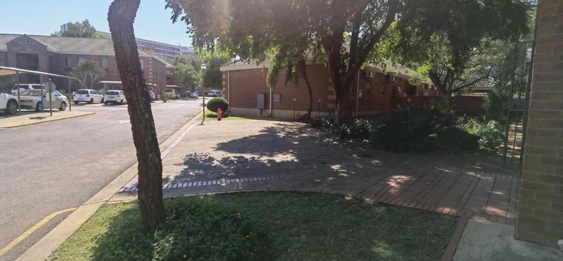 To Let commercial Property for Rent in Die Hoewes Gauteng
