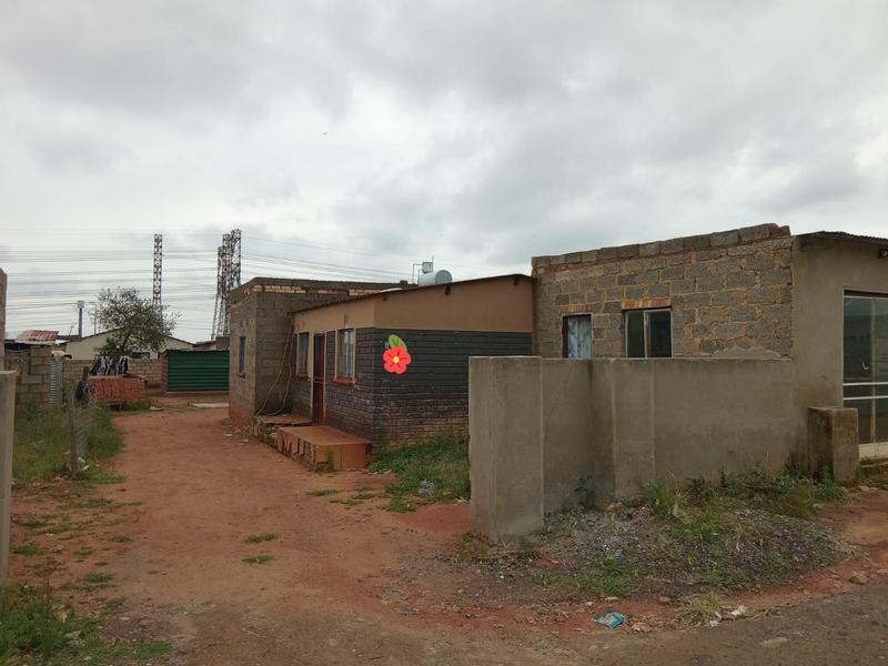 5 Bedroom Property for Sale in Esselenpark Gauteng
