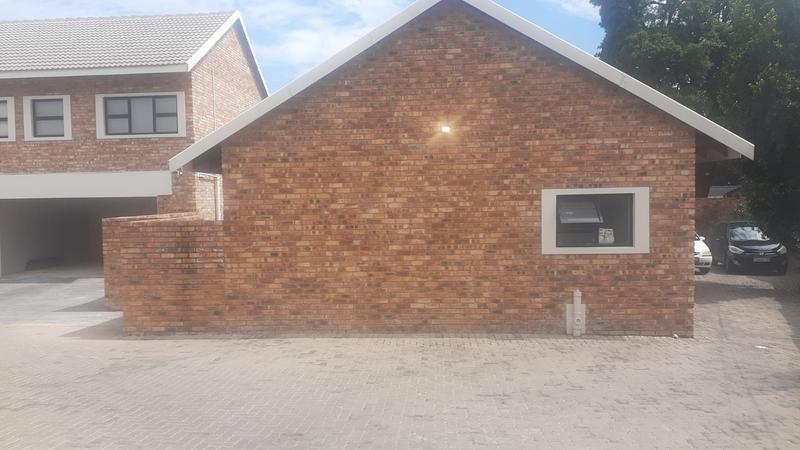 To Let 2 Bedroom Property for Rent in Glenhazel Gauteng