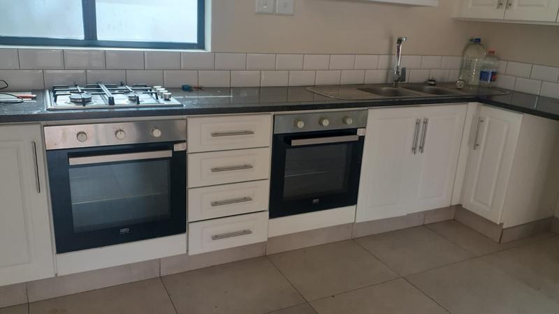 To Let 2 Bedroom Property for Rent in Glenhazel Gauteng