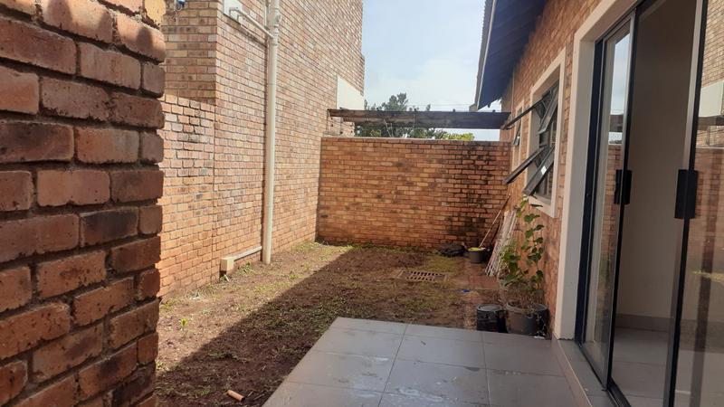 To Let 2 Bedroom Property for Rent in Glenhazel Gauteng
