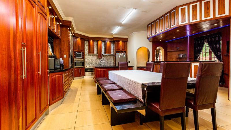 6 Bedroom Property for Sale in Cornwall Hill Gauteng