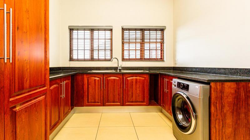 6 Bedroom Property for Sale in Cornwall Hill Gauteng