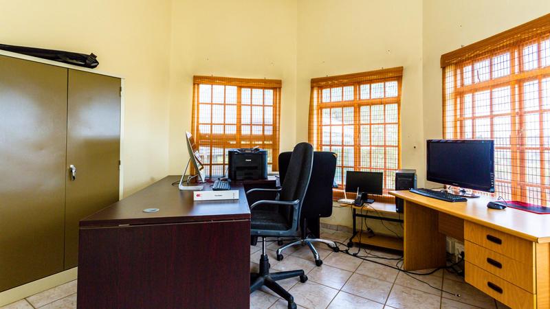 6 Bedroom Property for Sale in Cornwall Hill Gauteng