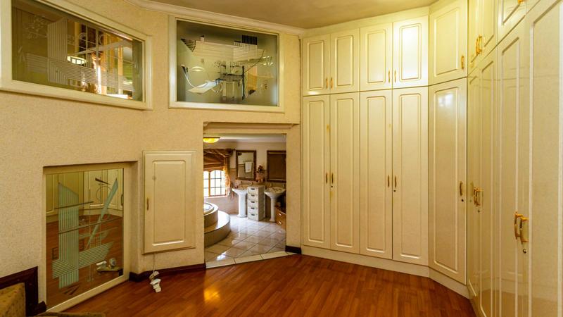 6 Bedroom Property for Sale in Cornwall Hill Gauteng