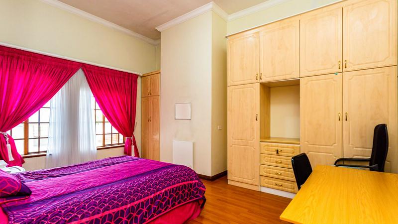 6 Bedroom Property for Sale in Cornwall Hill Gauteng