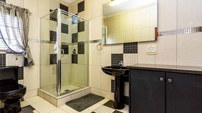 6 Bedroom Property for Sale in Cornwall Hill Gauteng