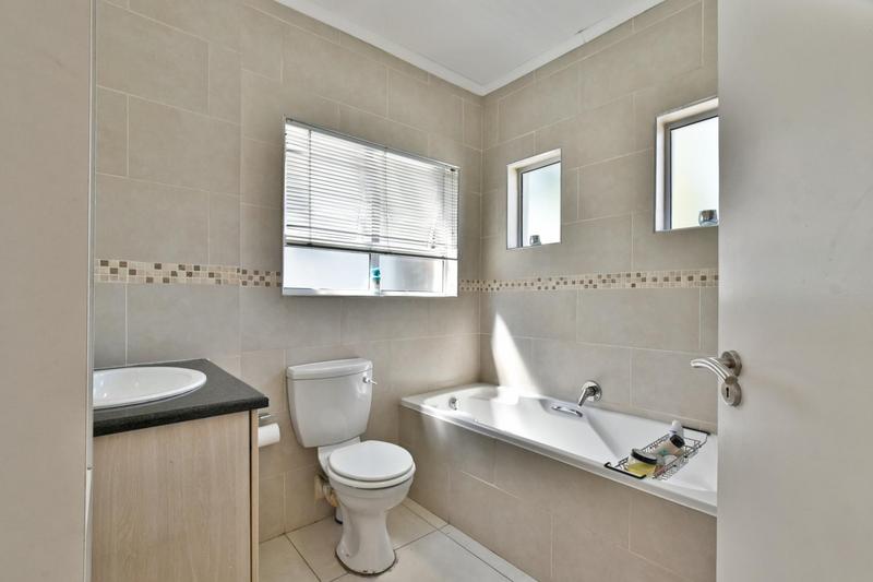 3 Bedroom Property for Sale in Eagle Canyon Golf Estate Gauteng