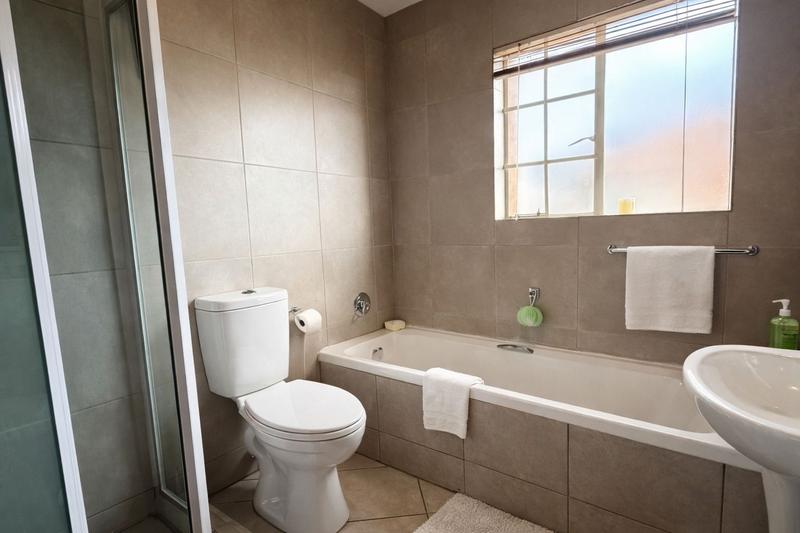 3 Bedroom Property for Sale in The Reeds Gauteng