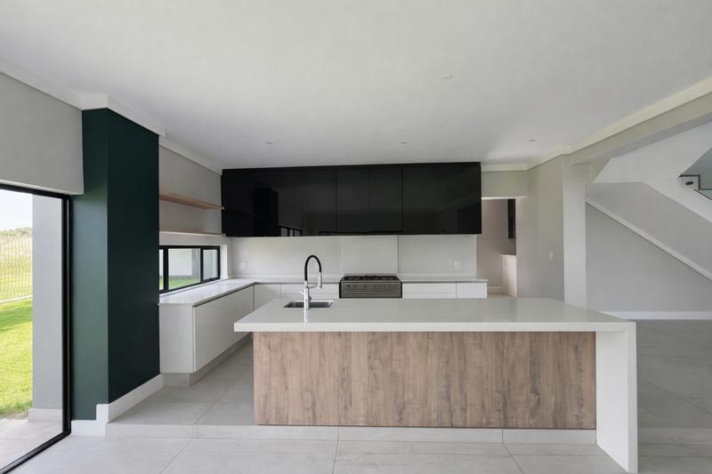 5 Bedroom Property for Sale in Midstream Ridge Gauteng