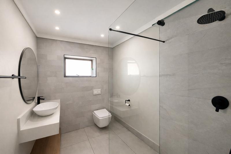 5 Bedroom Property for Sale in Midstream Ridge Gauteng