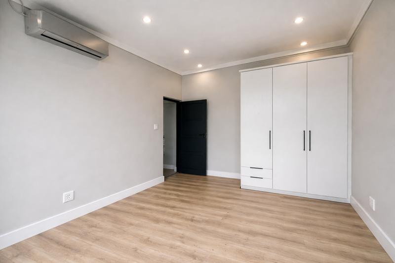 5 Bedroom Property for Sale in Midstream Ridge Gauteng