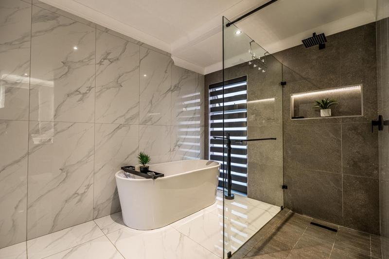 4 Bedroom Property for Sale in Midstream Ridge Gauteng