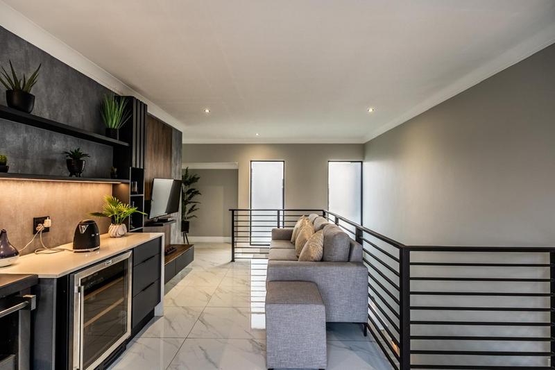 4 Bedroom Property for Sale in Midstream Ridge Gauteng