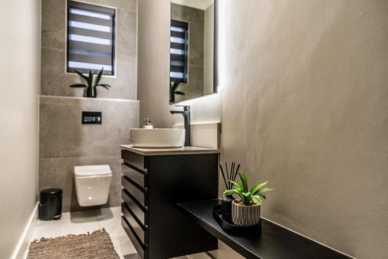 4 Bedroom Property for Sale in Midstream Ridge Gauteng