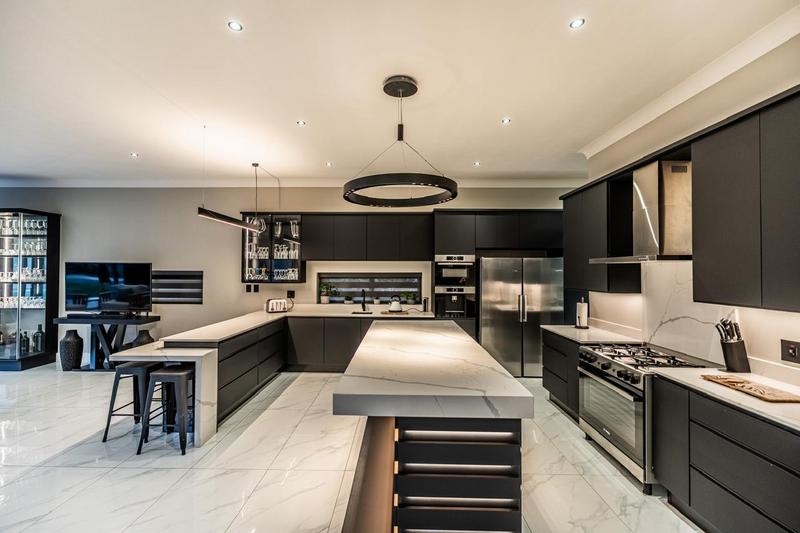 4 Bedroom Property for Sale in Midstream Ridge Gauteng